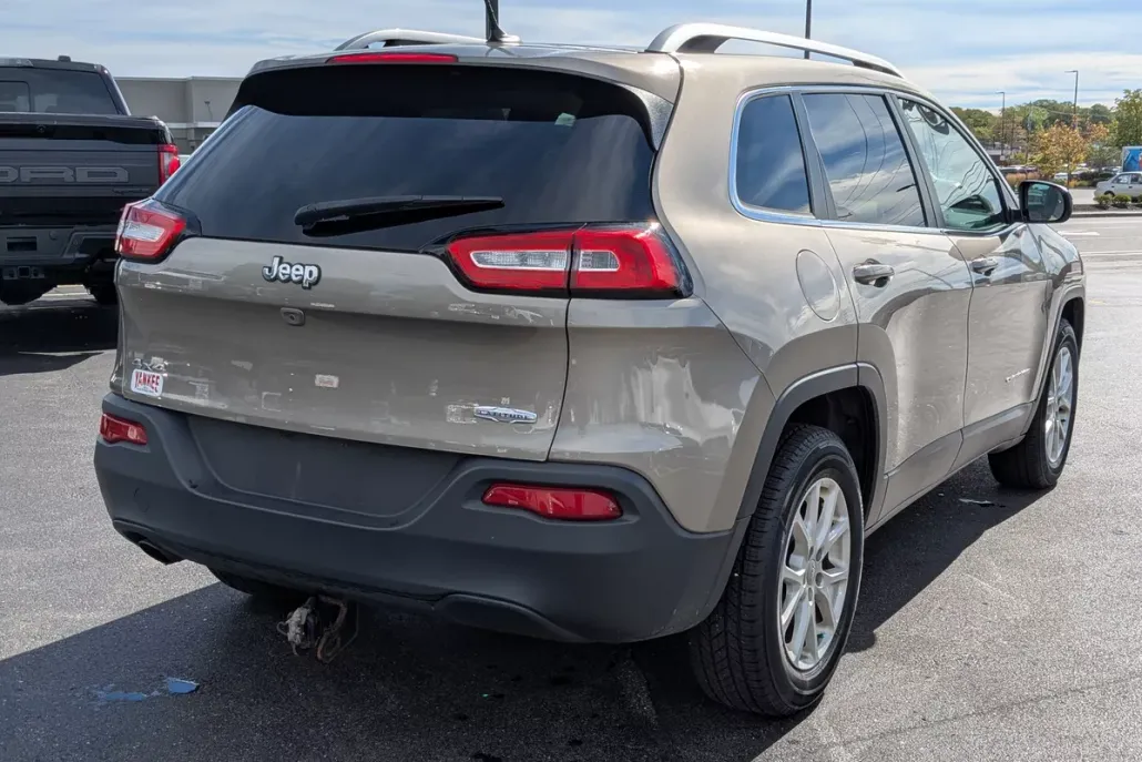 2016 Jeep Cherokee Latitude photo 1