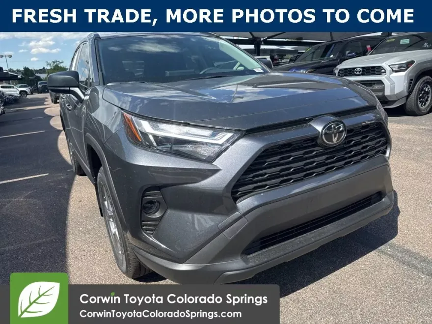 2025 Toyota RAV4 Hybrid LE photo 1