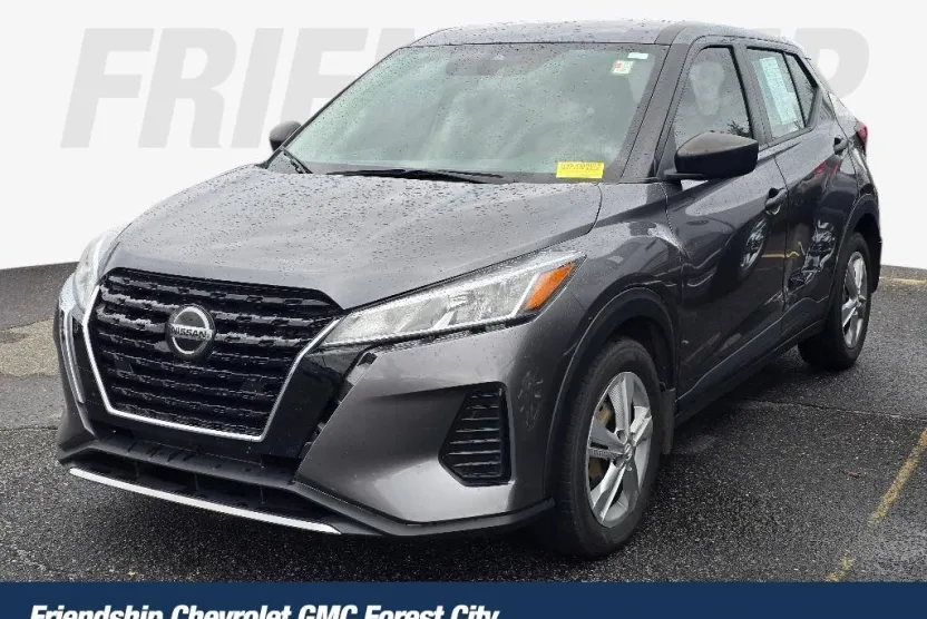 2021 Nissan Kicks S photo 1