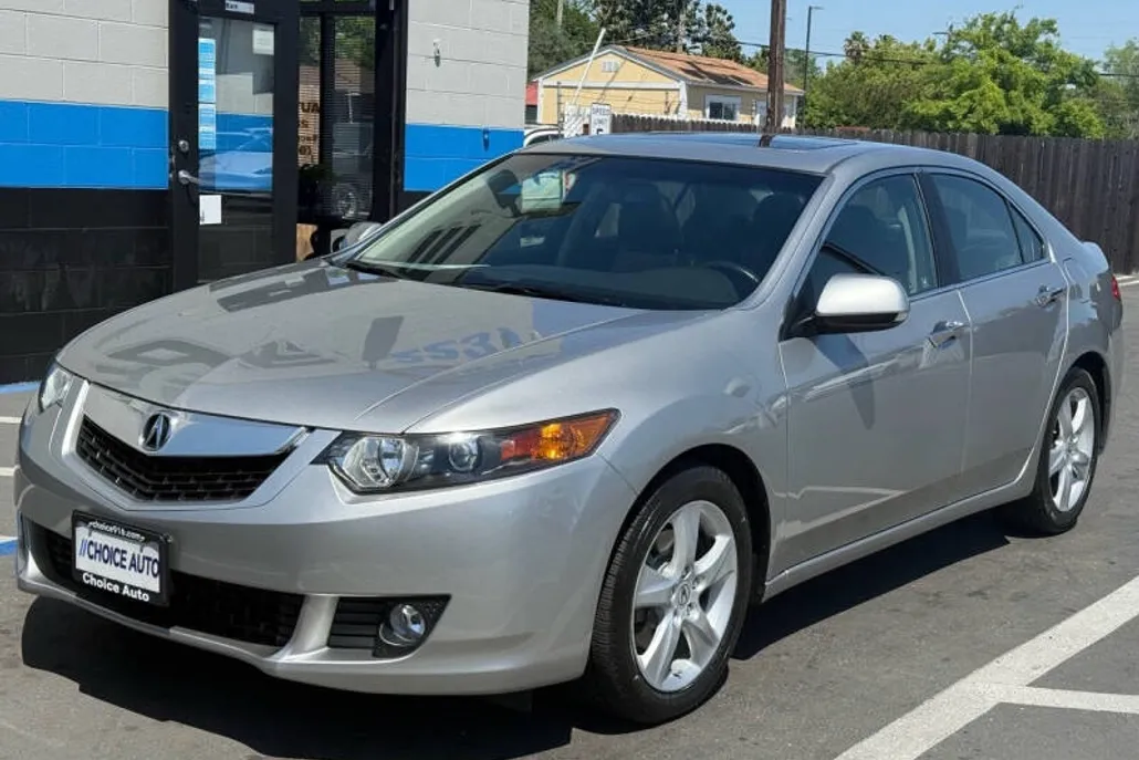 2010 Acura TSX photo 1