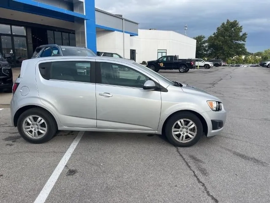 2015 Chevrolet Sonic LT photo 1