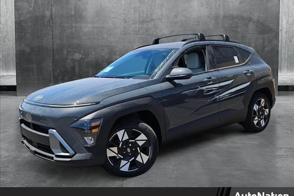 2025 Hyundai Kona SEL photo 1