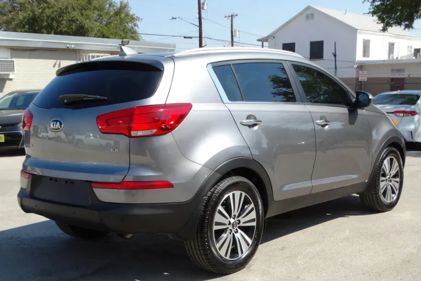 2016 Kia Sportage EX photo 1