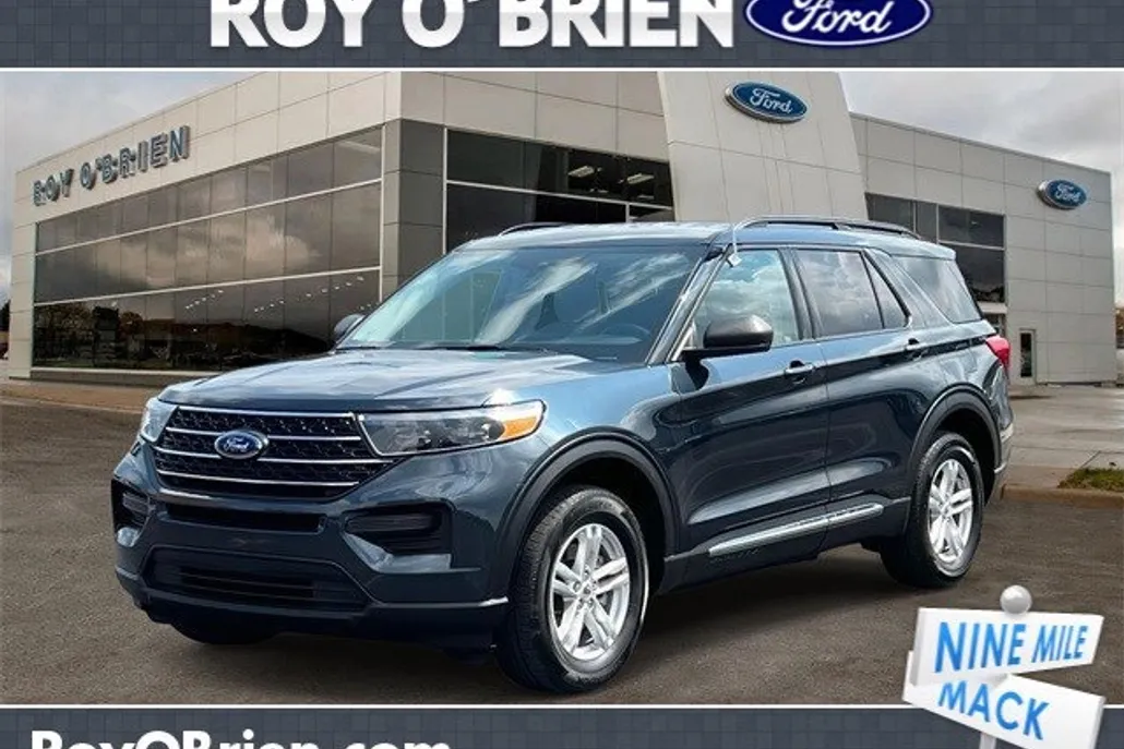 2022 Ford Explorer XLT photo 1