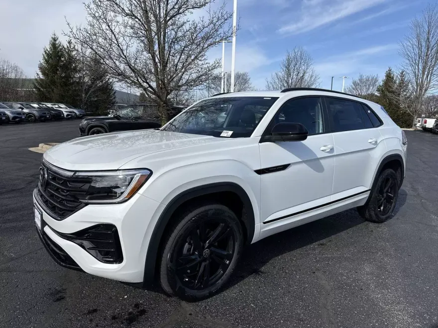 2025 Volkswagen Atlas Cross Sport SEL R-Line photo 1