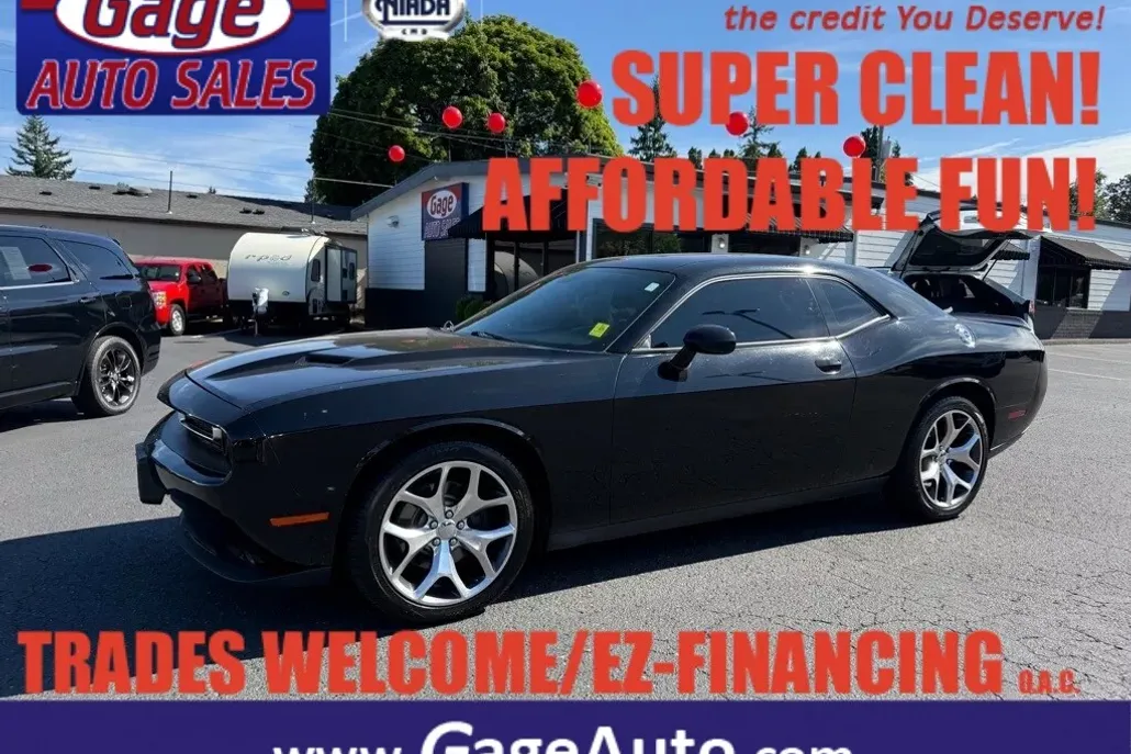 2015 Dodge Challenger SXT Plus photo 1