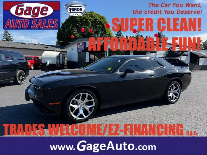 2015 Dodge Challenger SXT Plus photo 1