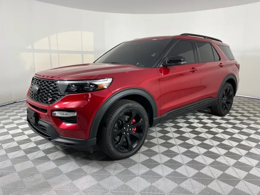 2024 Ford Explorer ST photo 1