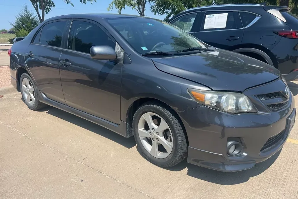 2012 Toyota Corolla S photo 1