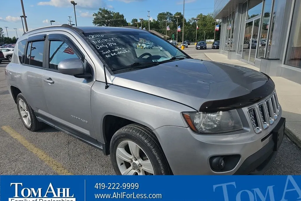 2016 Jeep Compass Latitude photo 1