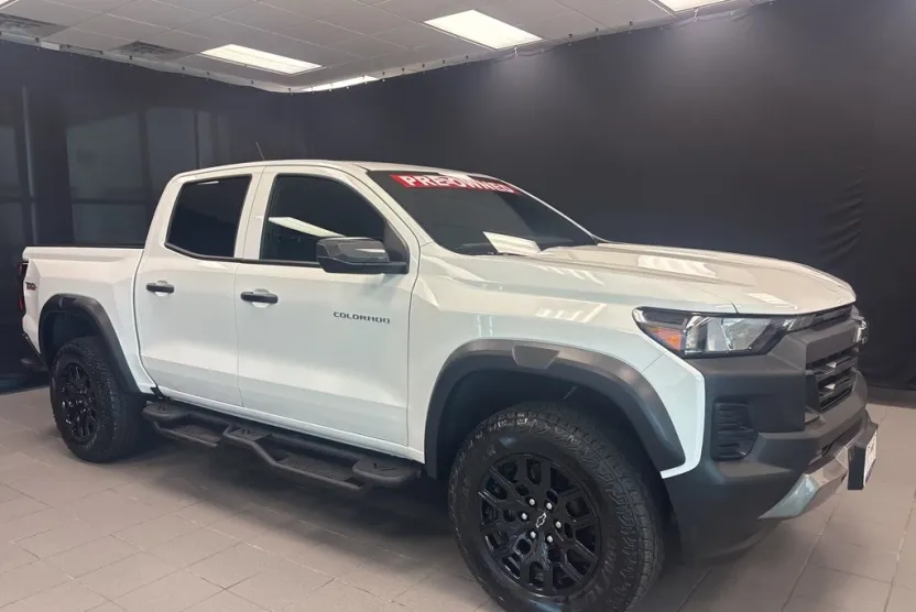 2025 Chevrolet Colorado Trail Boss photo 1