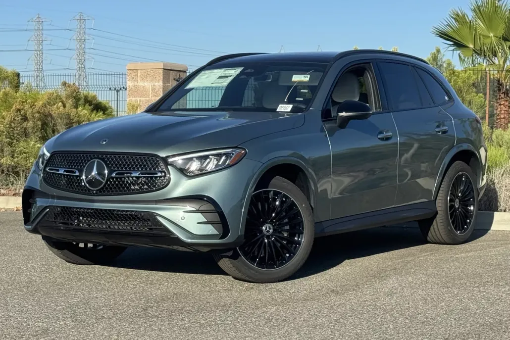 2026 Mercedes Benz GLC 300 photo 1