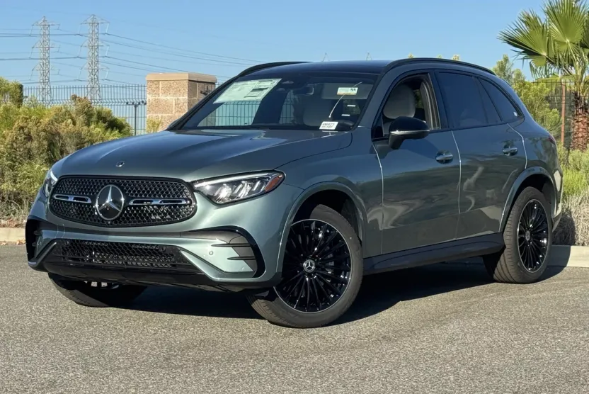 2026 Mercedes Benz GLC 300 photo 1
