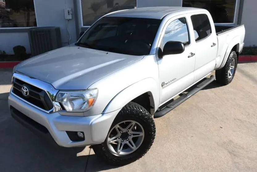 2013 Toyota Tacoma V6 SR5 photo 1