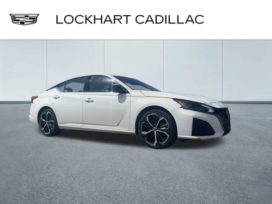 2024 Nissan Altima 2.5 SR photo 1
