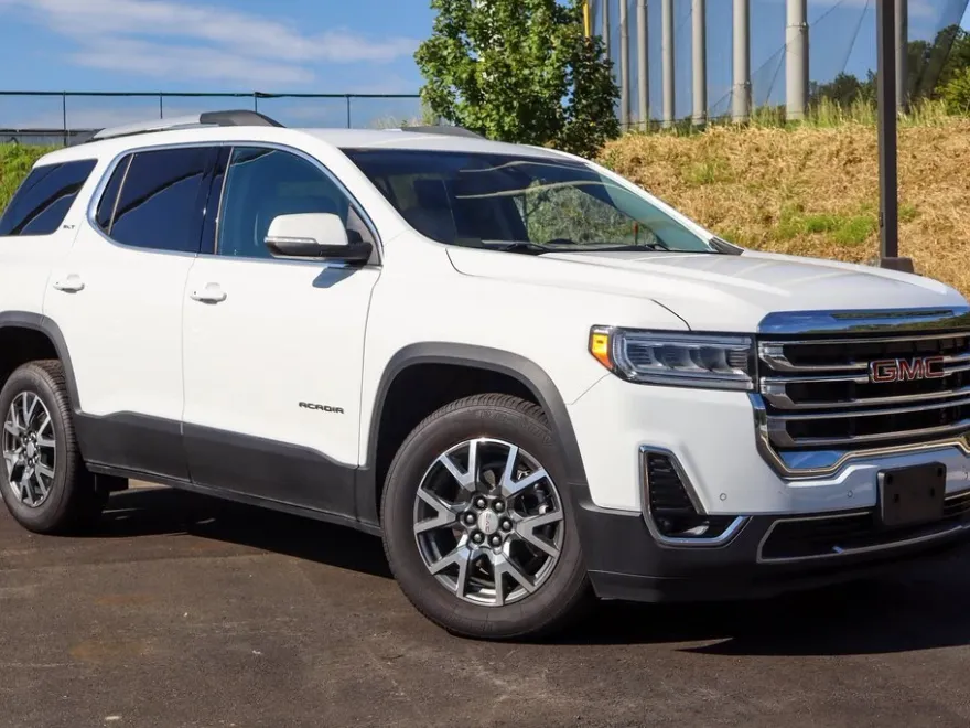 2023 Gmc Acadia SLT photo 1