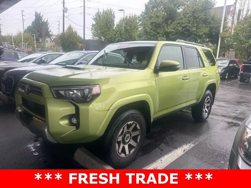 2023 Toyota 4Runner TRD Off-Road Premium photo 1