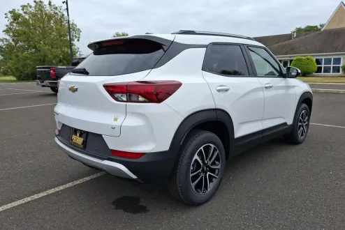 2026 Chevrolet Trailblazer LT photo 2