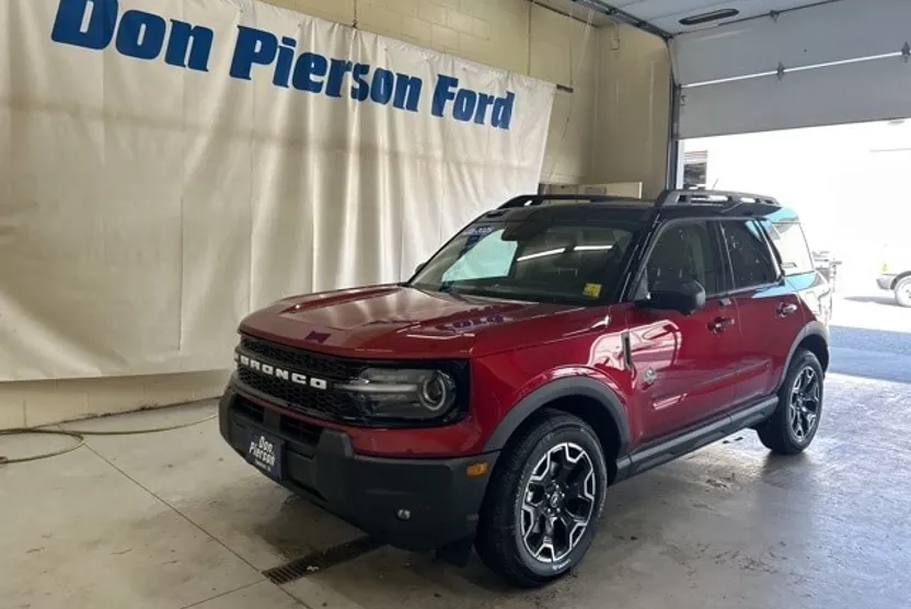 2025 Ford Bronco Sport Outer Banks photo 1