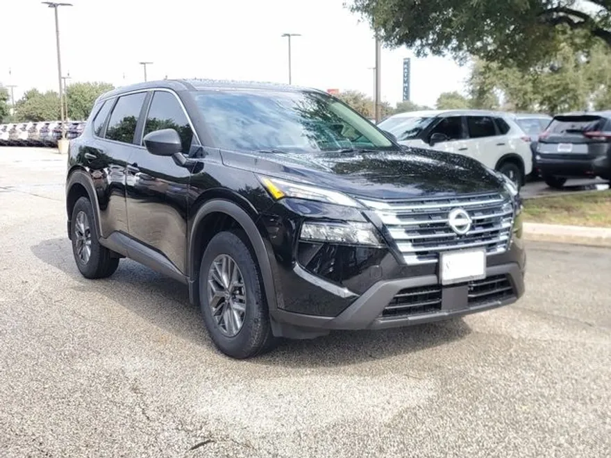 2025 Nissan Rogue S photo 1