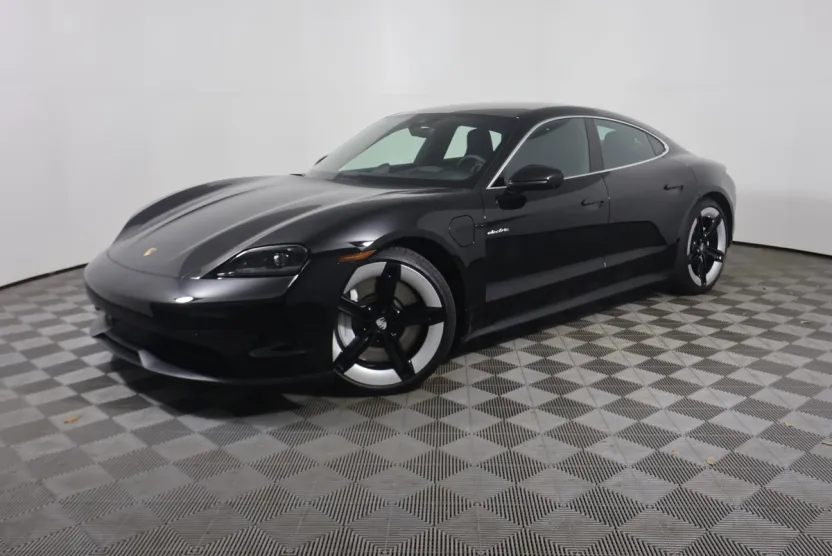 2025 Porsche Taycan 4S photo 1