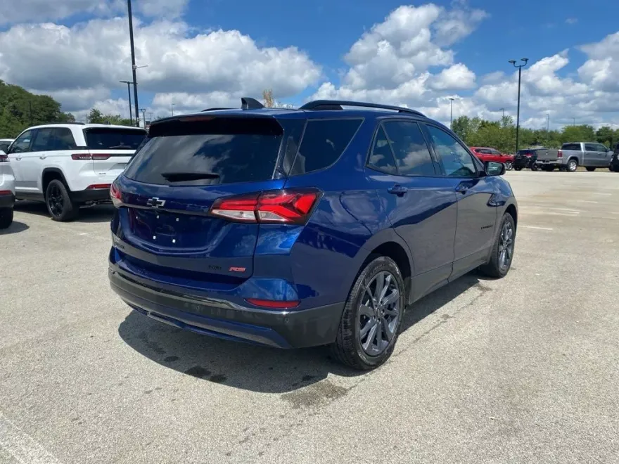 2022 Chevrolet Equinox RS photo 1