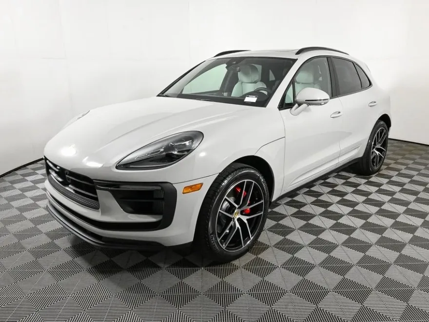 2026 Porsche Macan S photo 1