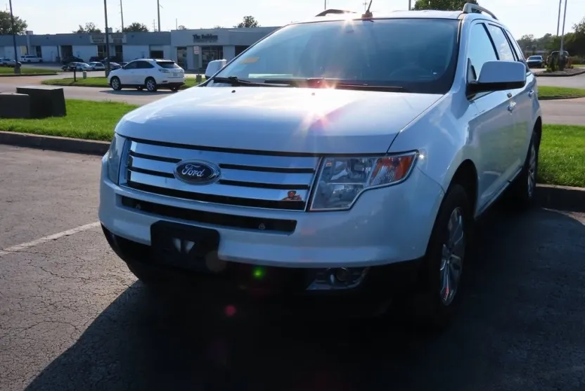 2010 Ford Edge SEL photo 1