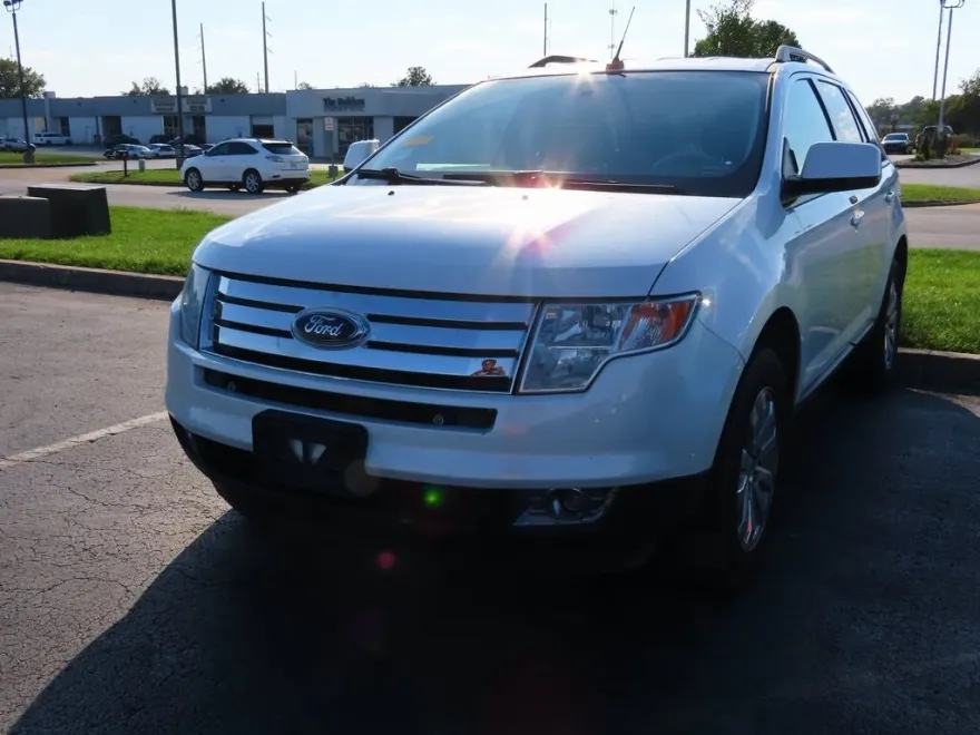 2010 Ford Edge SEL photo 1