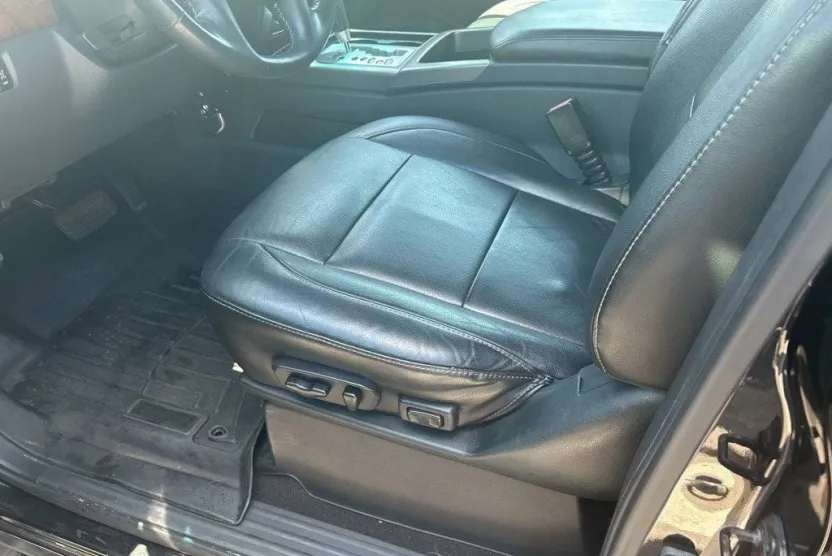 2015 Nissan Armada Platinum photo 1