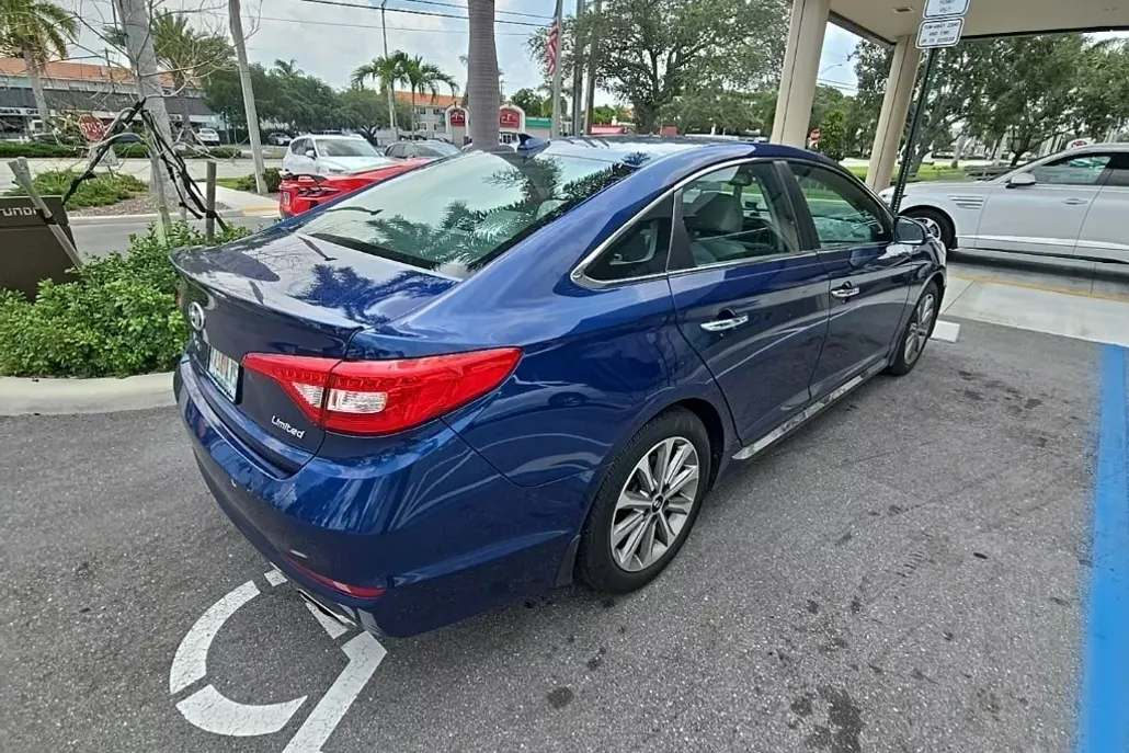 2017 Hyundai Sonata Limited photo 1