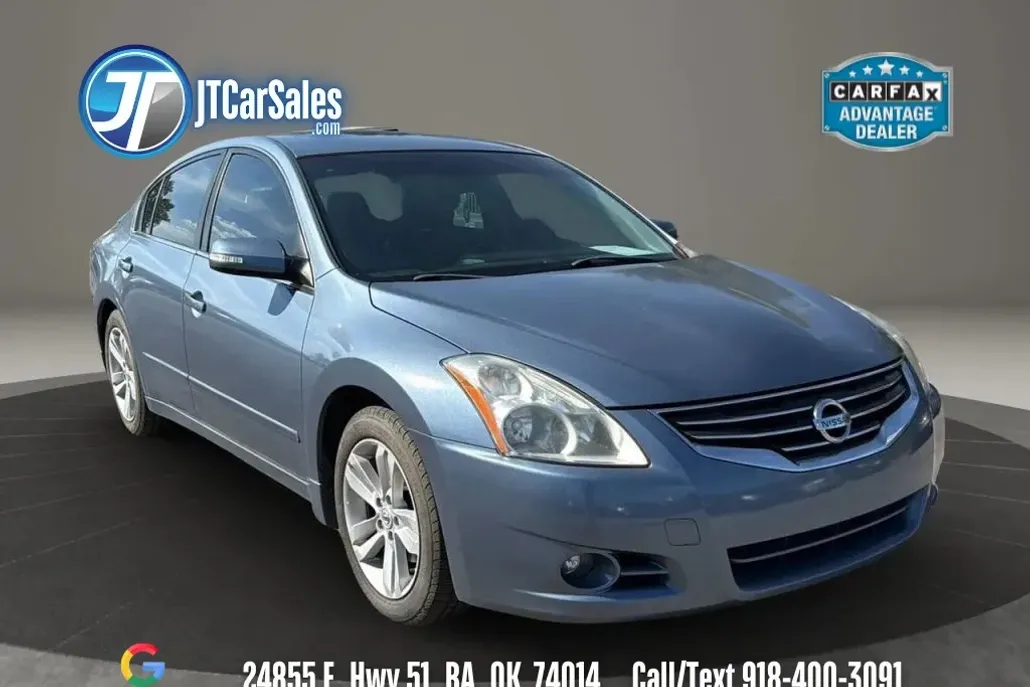 2012 Nissan Altima 3.5 SR photo 1