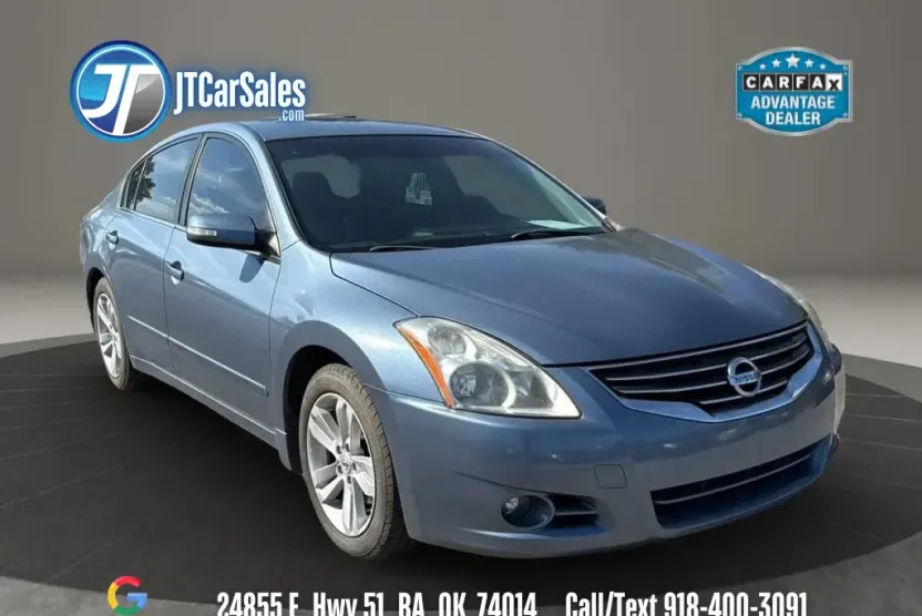 2012 Nissan Altima 3.5 SR photo 1
