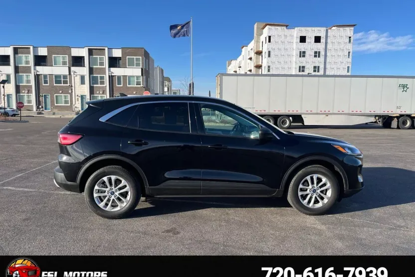 2022 Ford Escape SE photo 1