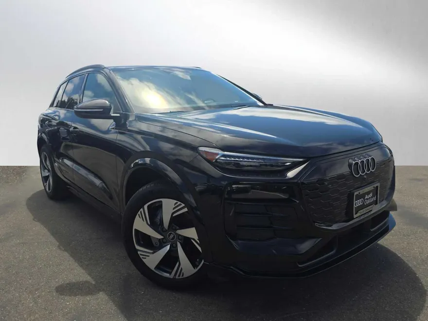 2025 Audi Q6 E-tron Premium Plus photo 1