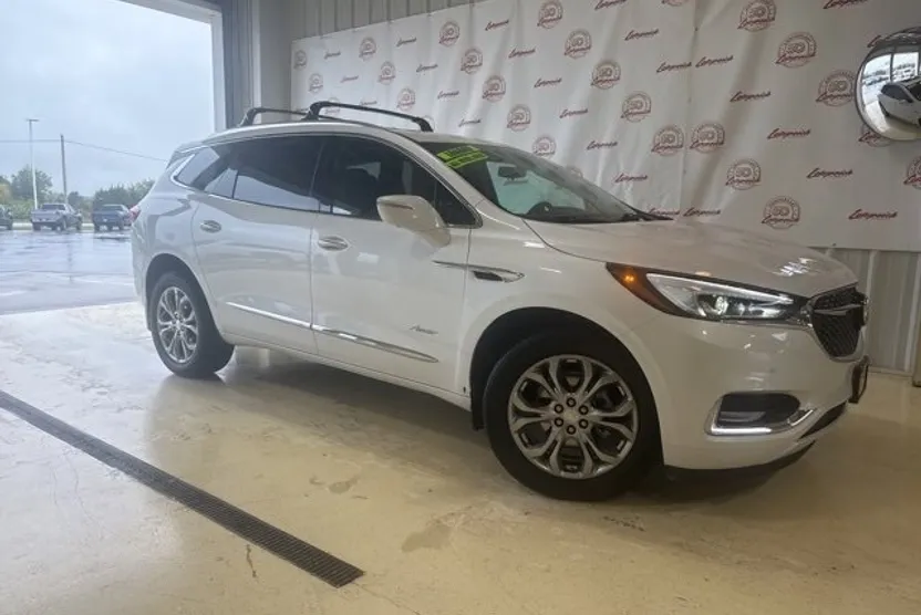 2021 Buick Enclave Avenir photo 1