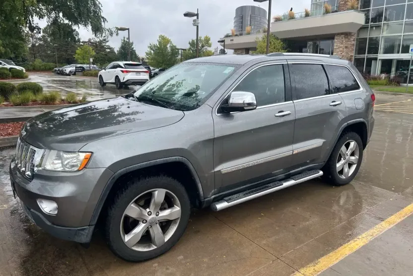 2012 Jeep Grand Cherokee Overland photo 1