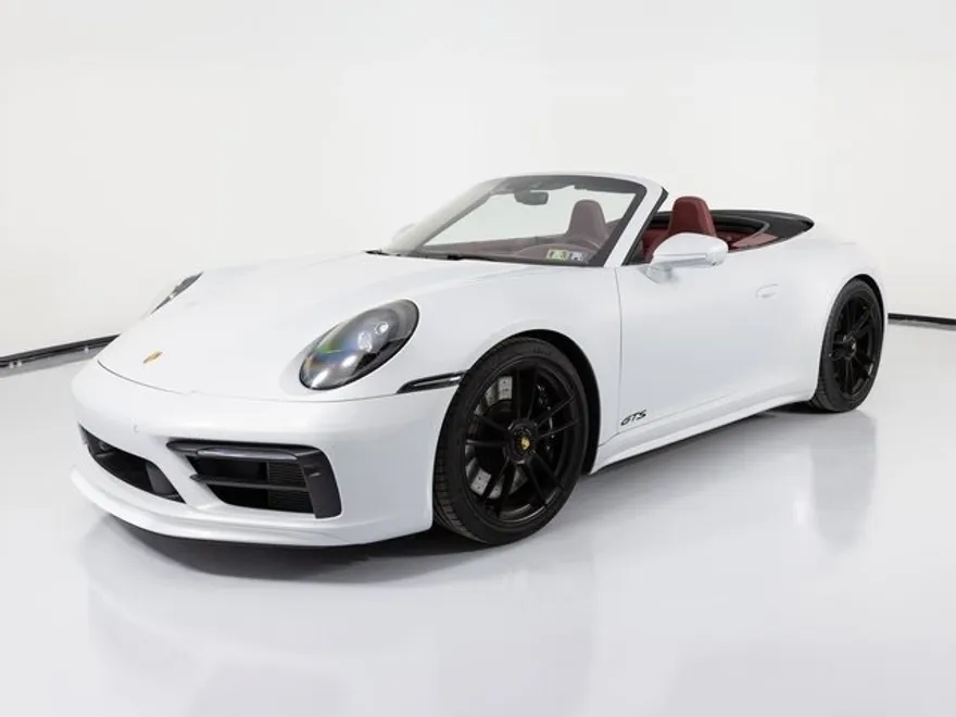 2023 Porsche 911 GTS Cabriolet photo 1