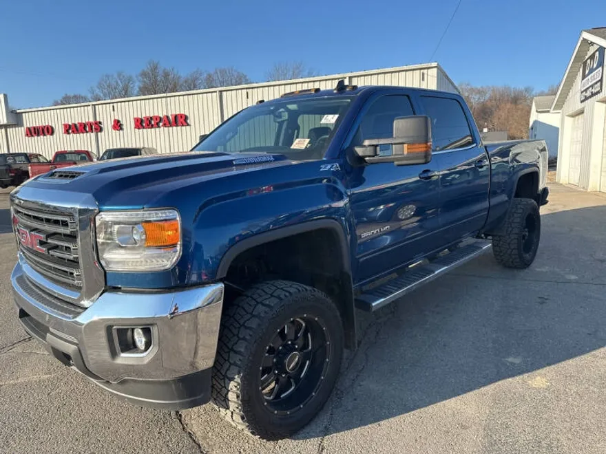 2017 Gmc Sierra SLE photo 1