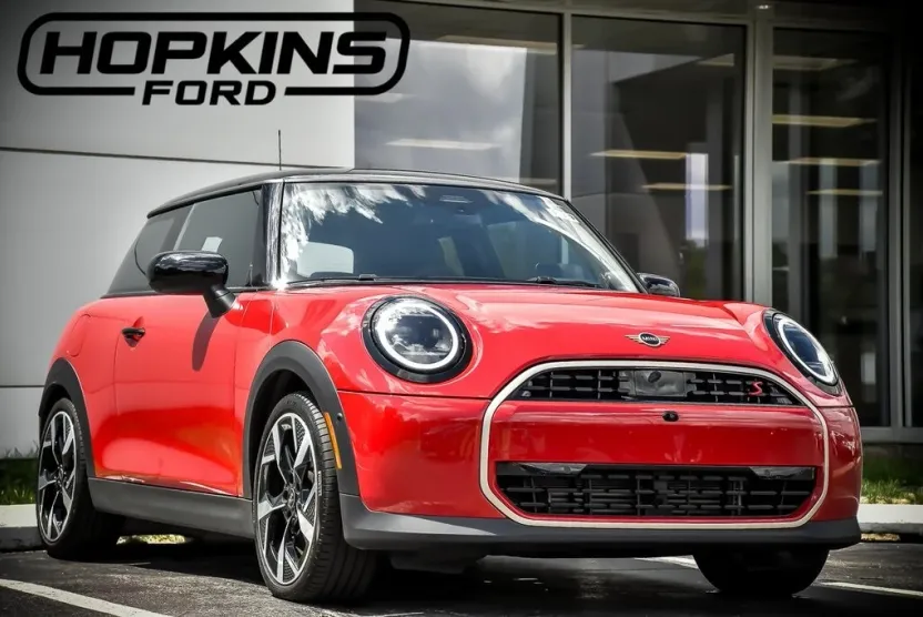 2025 Mini Cooper S Iconic photo 1