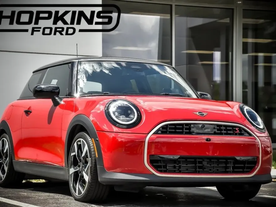 2025 Mini Cooper S Iconic photo 1