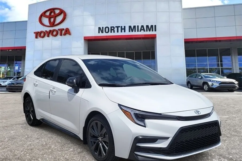 2025 Toyota Corolla SE photo 1
