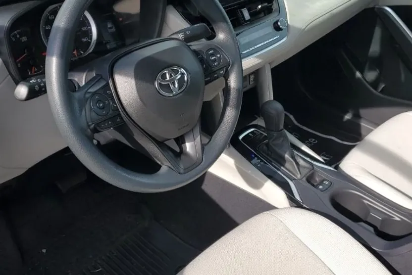 2022 Toyota Corolla Cross L photo 1