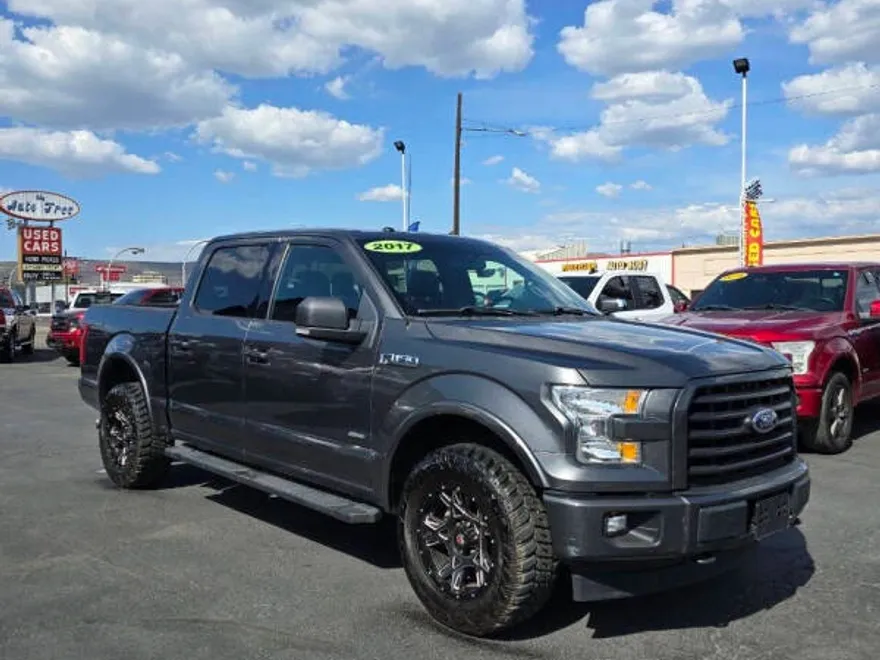 2017 Ford F-150 XLT photo 1