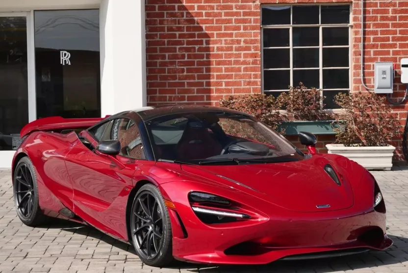 2024 Mclaren 750S Coupe photo 1