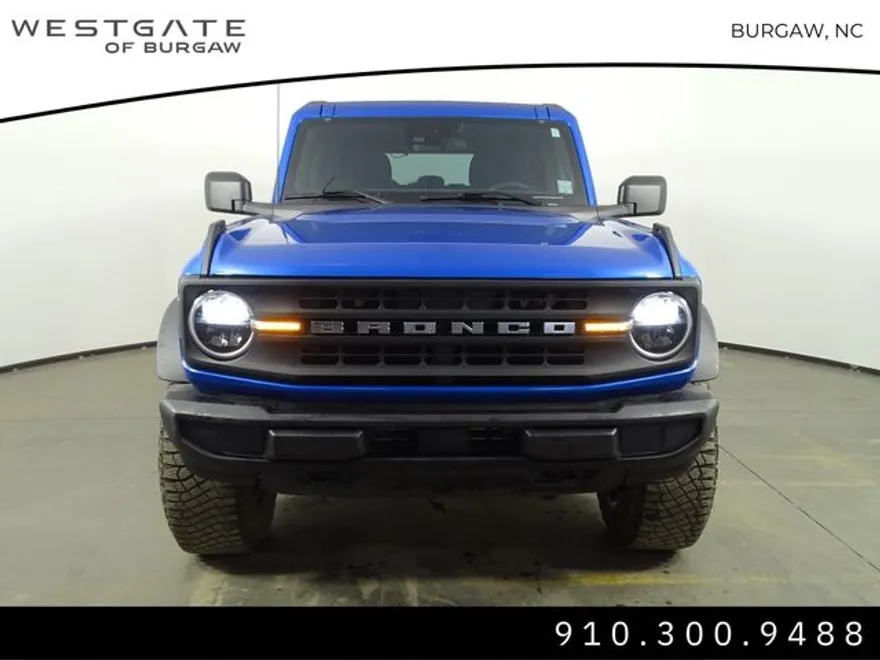 2022 Ford Bronco Base photo 1