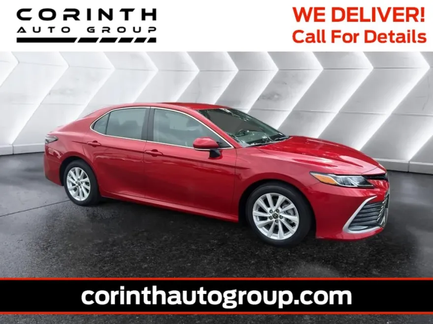 2023 Toyota Camry LE photo 1
