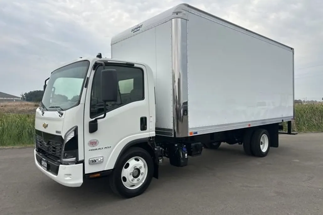 2025 Chevrolet Silverado 4500HD photo 1