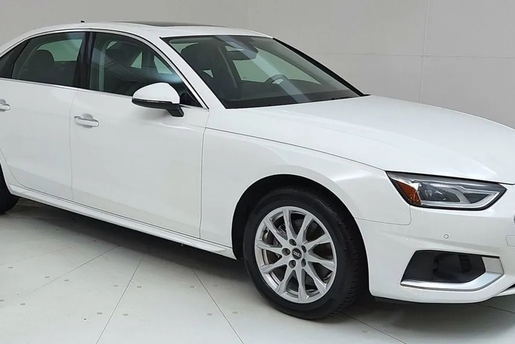 2021 Audi A4 Quattro Premium photo 1