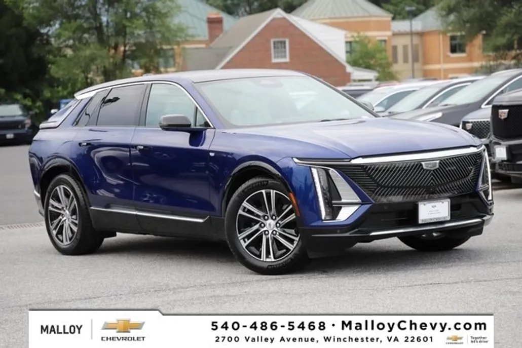 2024 Cadillac Lyriq Luxury photo 1
